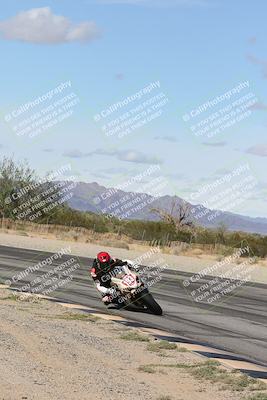 media/Nov-16-2025-Race Pace (Sun) [[8c5fa54630]]/Verified Riders/4-Turn 3 Inside (1050am)/